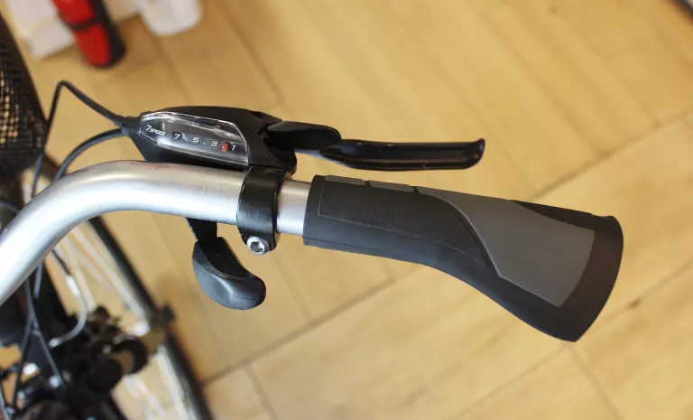 ROWER TREKKINGOWY HUSAR 28