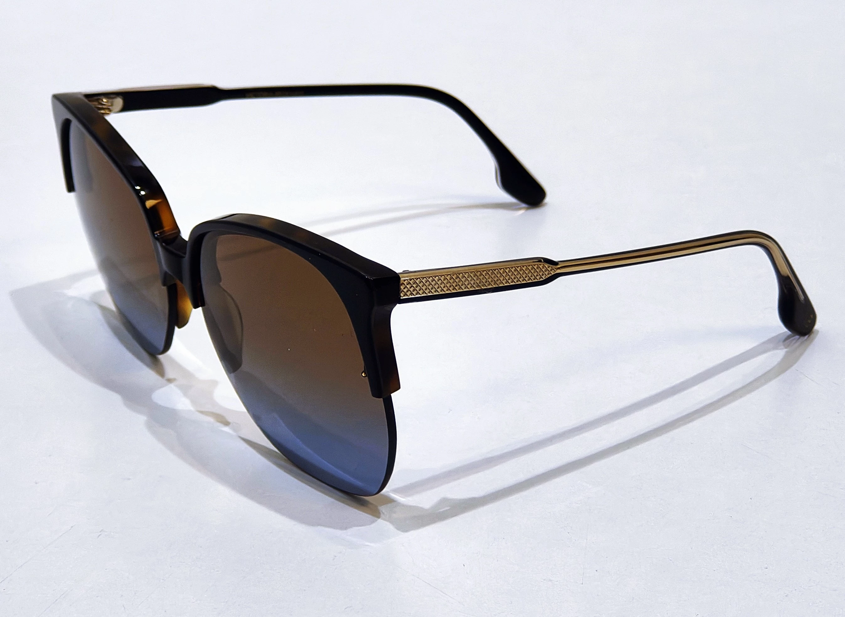 okulary-przeciwsloneczne-victoria-beckham-vb617s-kolor-czarny