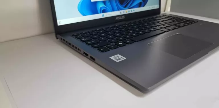 LAPTOP ASUS X515 15 8GB /PUDEŁKO