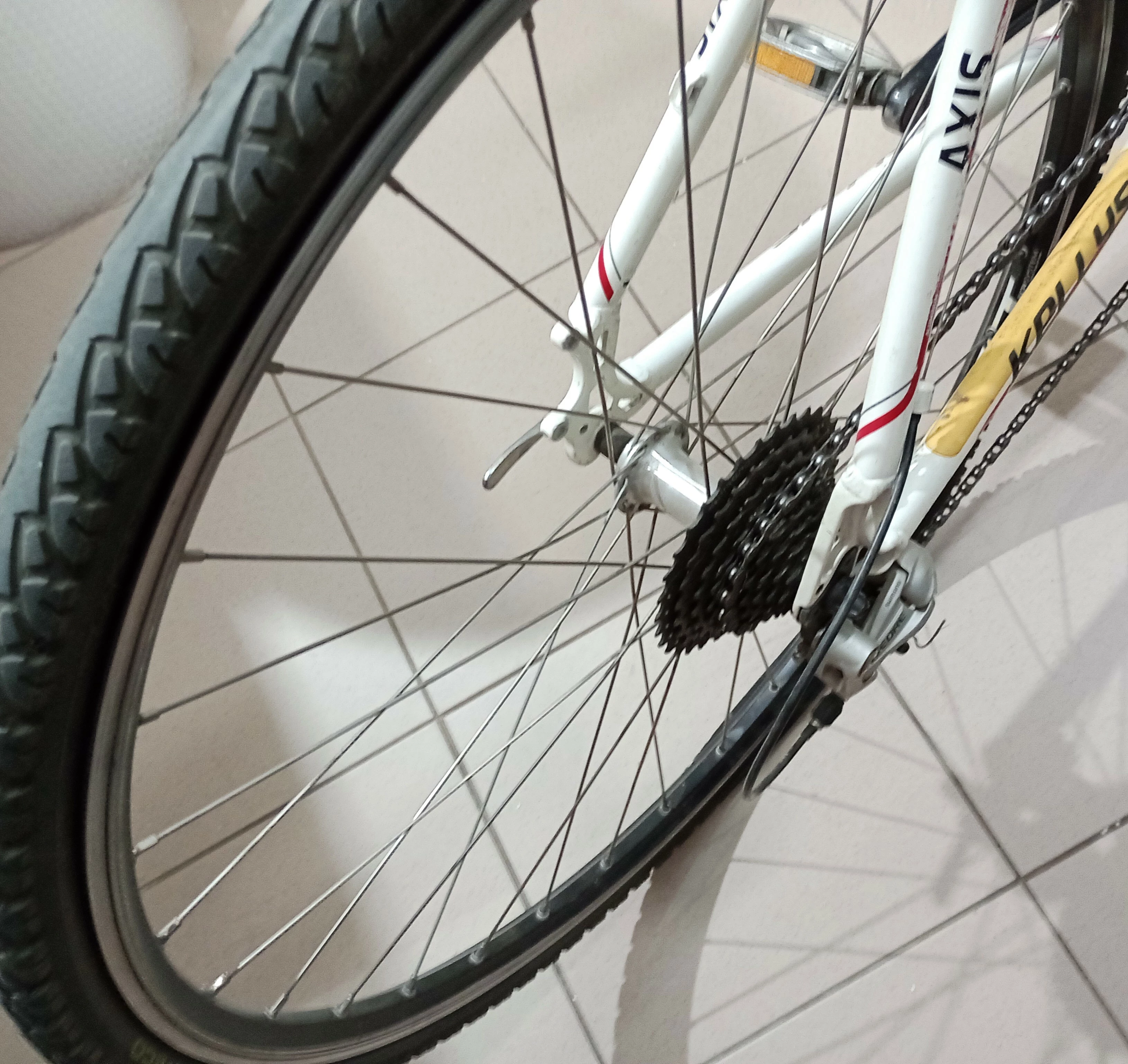 kellys-axis-crossbike-alu-rama-19-kola-27-rozmiar-kola-129289-1024