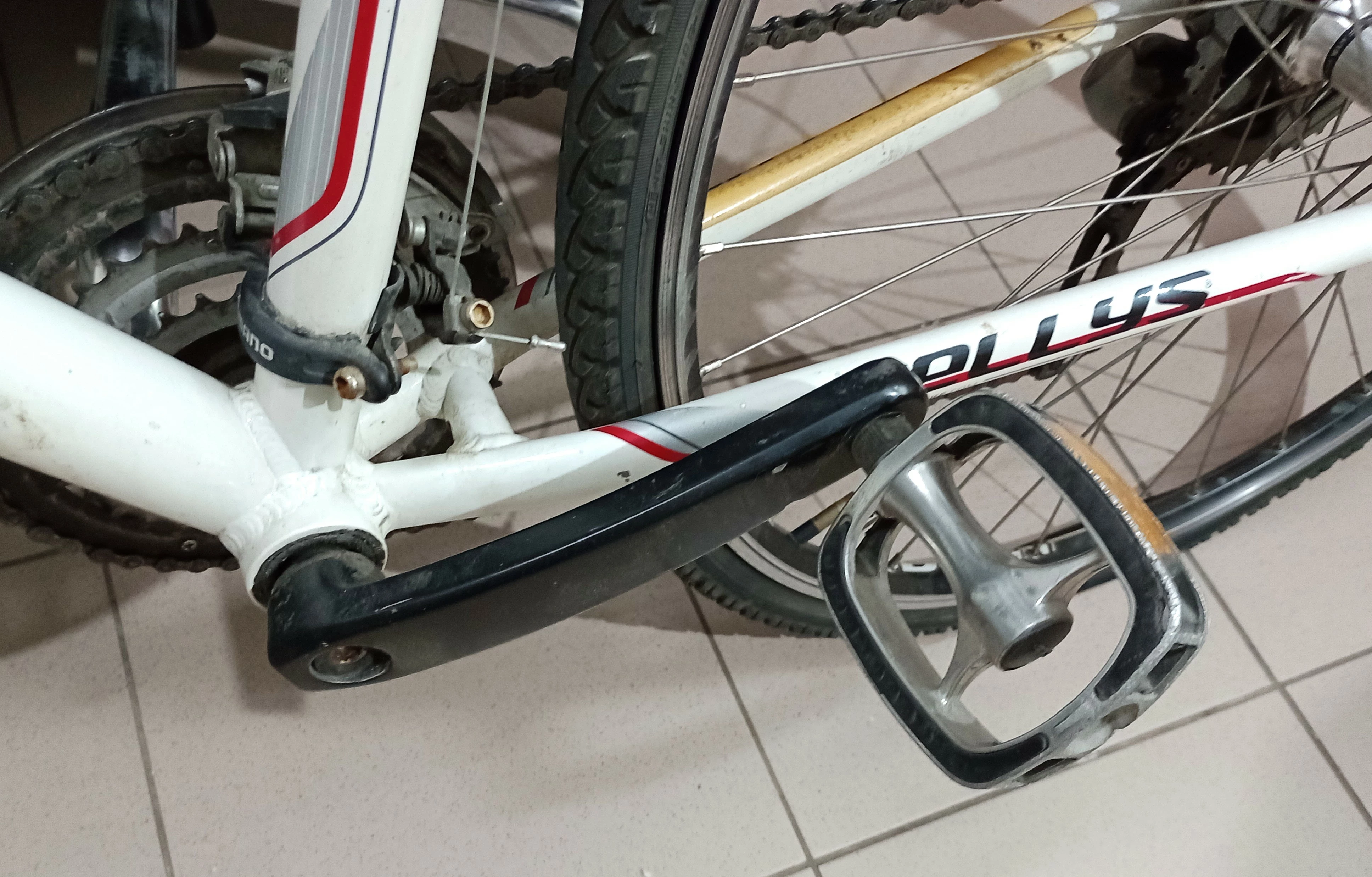 kellys-axis-crossbike-alu-rama-19-kola-27-hamulce-129266-1