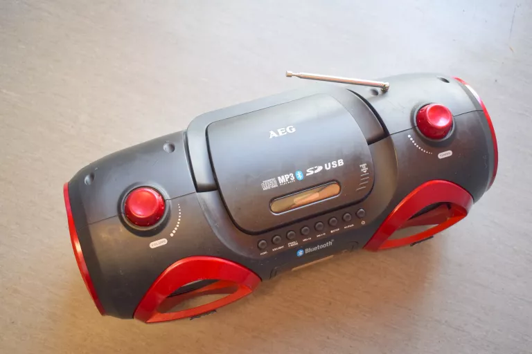 radioodtwarzacz-glosnik-aeg-sr-4359-bt-stan-uzywany