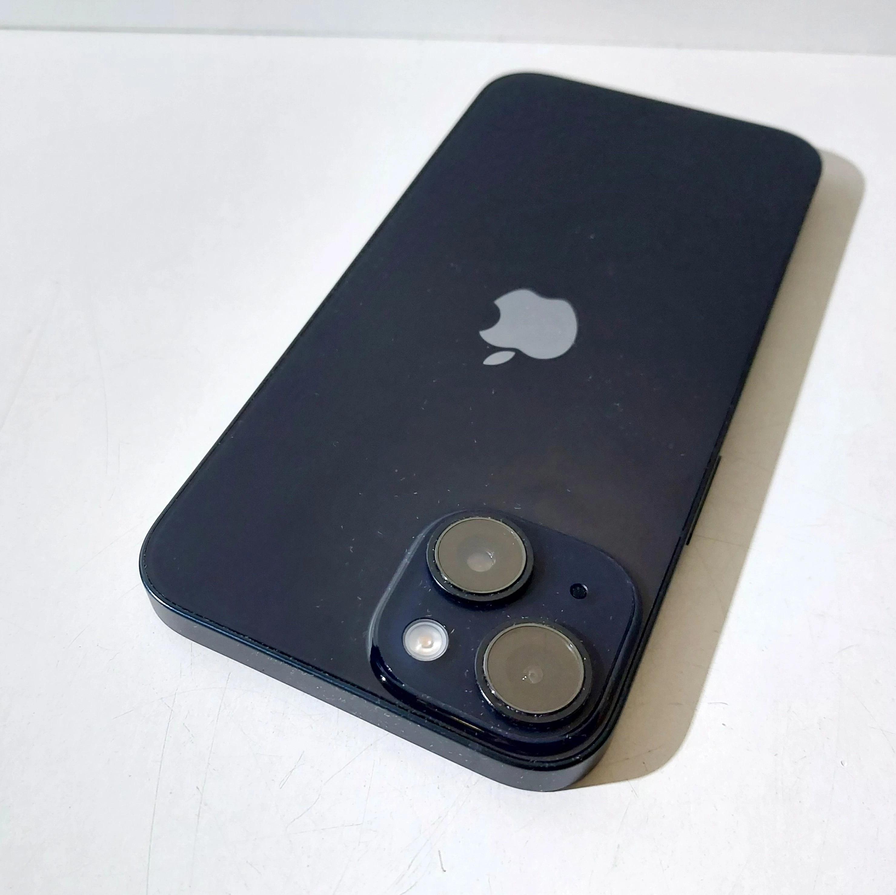 telefon-apple-iphone-14-komplet-opis-typ-202685-212929