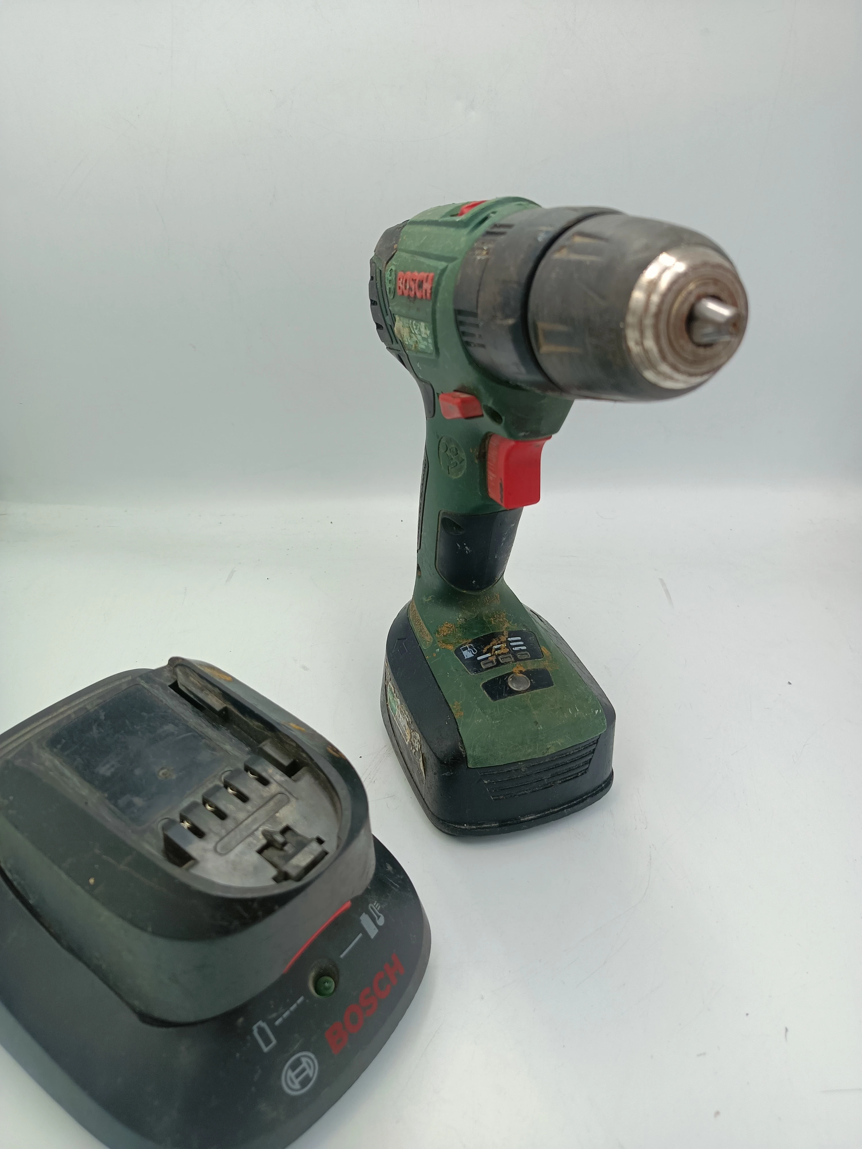 wkretarka-bosch-psb-1800-li-2-2-x-aku-polecamy-marka-bosch