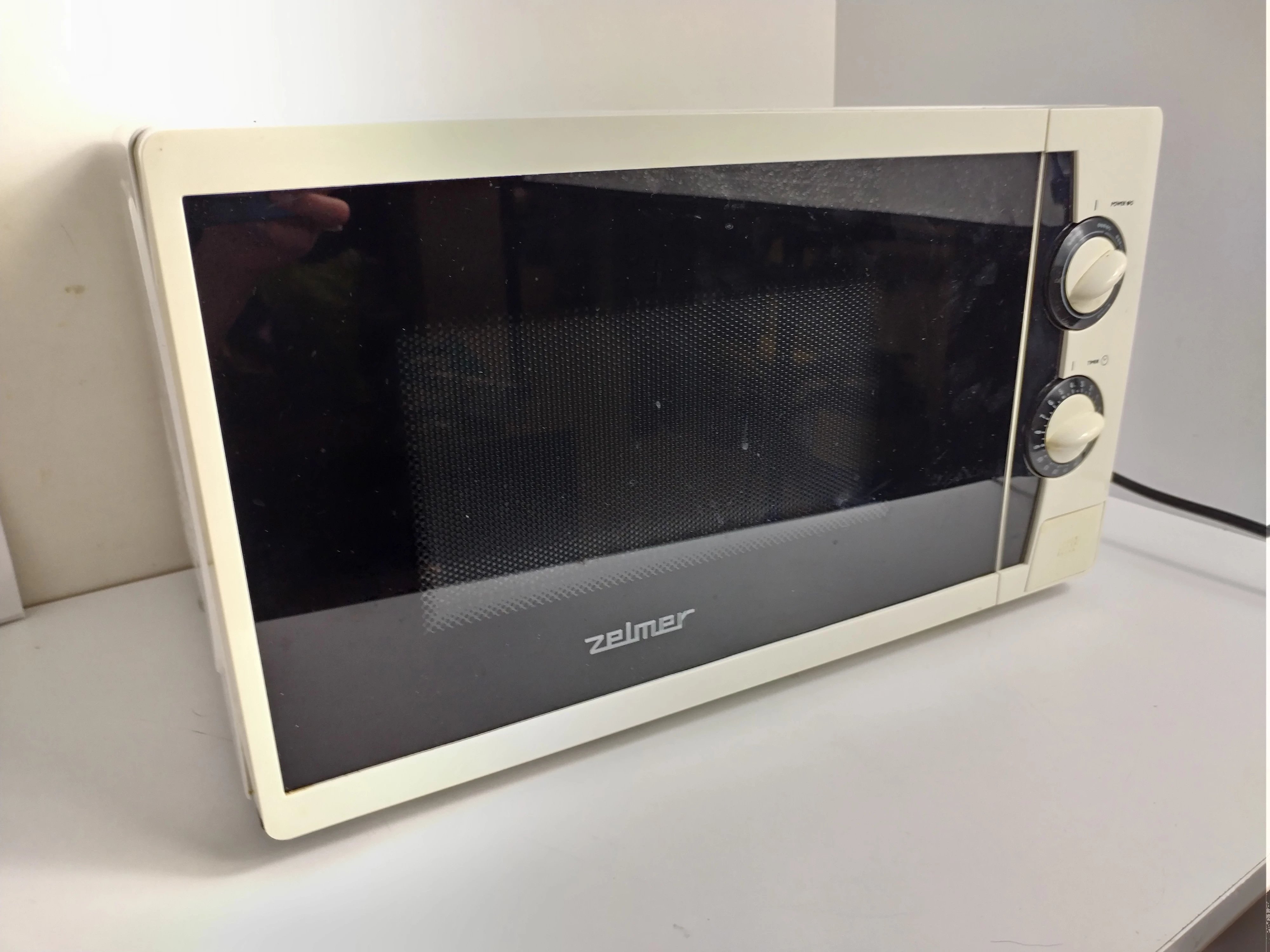 kuchenka-mikrofalowa-zelmer-29z018-mrongowiusza-7-olsztyn