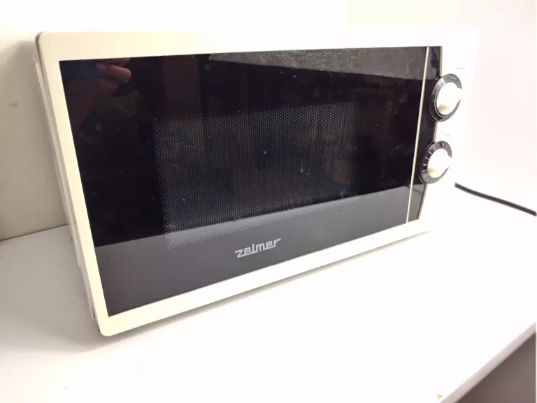 kuchenka-mikrofalowa-zelmer-29z018-moc-mikrofal-700