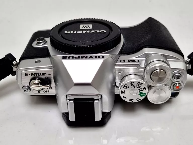 APARAT OLYMPUS OM-D E-M10 MARK III BODY