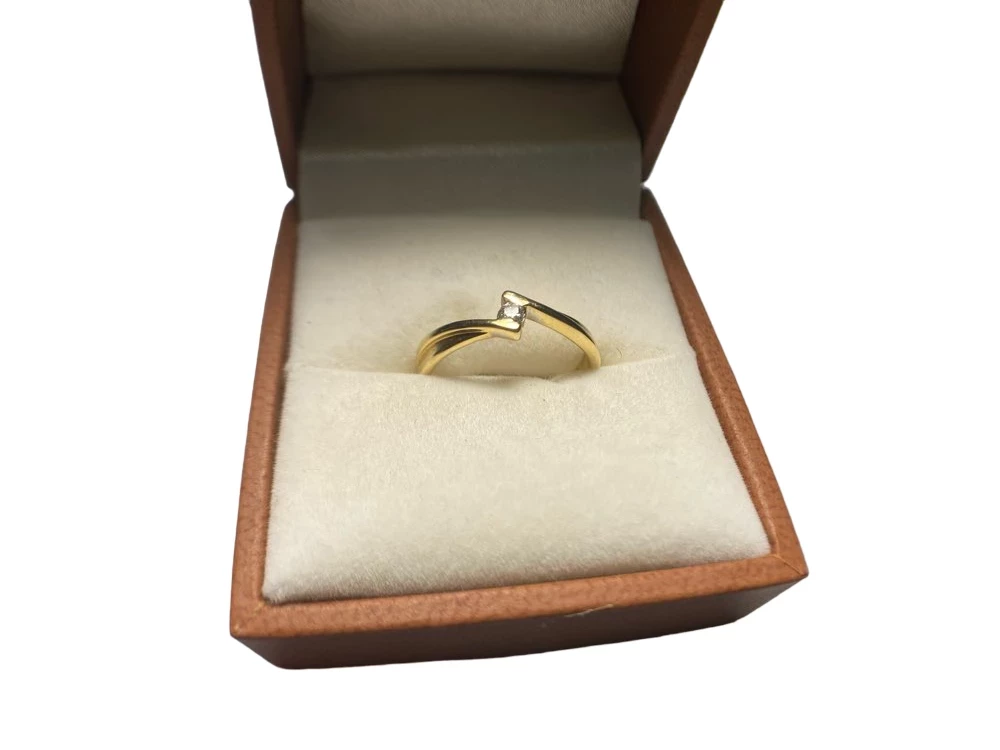 zloty-pierscionek-149g585r8brylant-rodzaj-2205-2