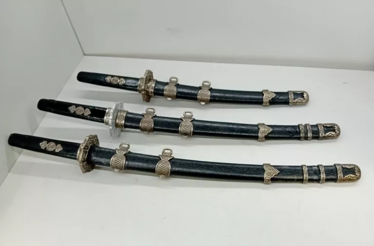 miecze-dekoracyjne-czarne-male-okrzei-8-bystrzyca-klodzka