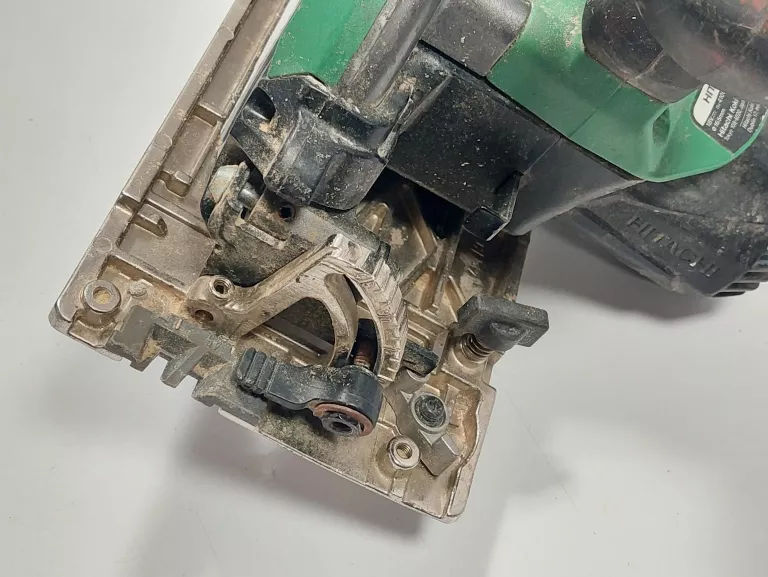 hitachi-c-18dbl-pilarka-akumulatorowa-marka-hikoki