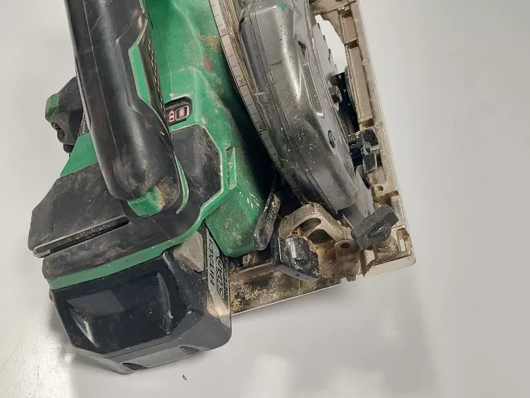 hitachi-c-18dbl-pilarka-akumulatorowa-stan-uzywany