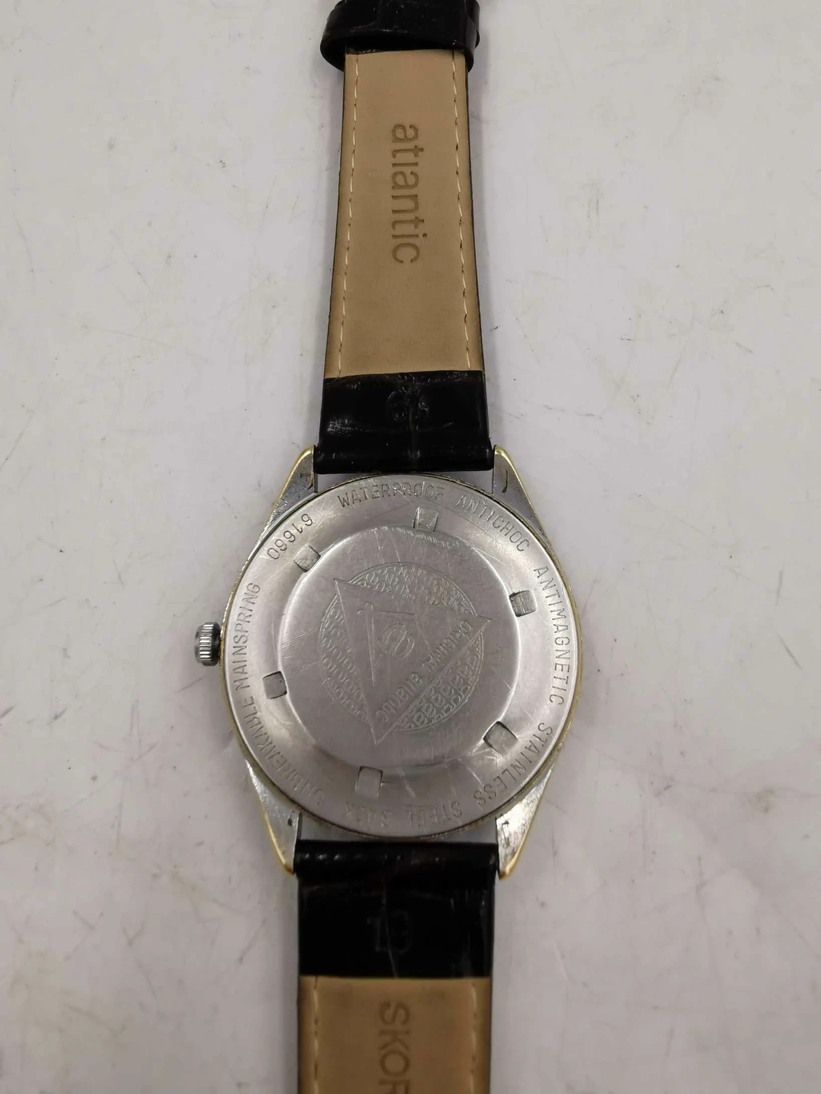 zegarek-atlantic-worldmaster-61660-murzynek-typ-nareczny