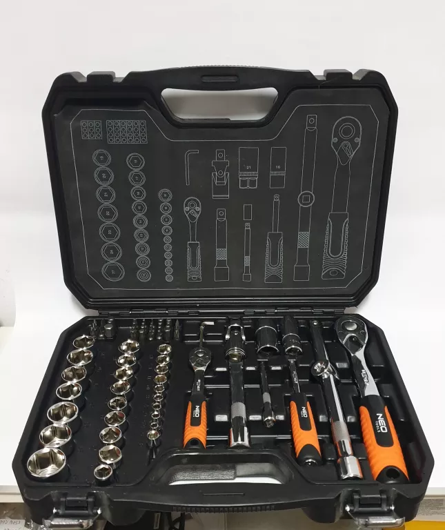 ZESTAW KLUCZY NEO TOOLS 73 EL.