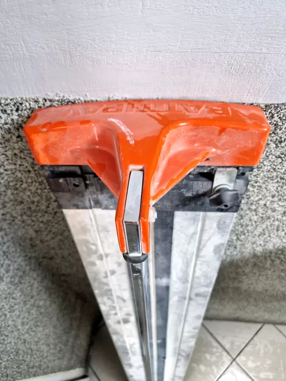 przecinarka-do-plytek-battipav-leggera-137-61300-rodzaj-noz-do-plytek-glazury