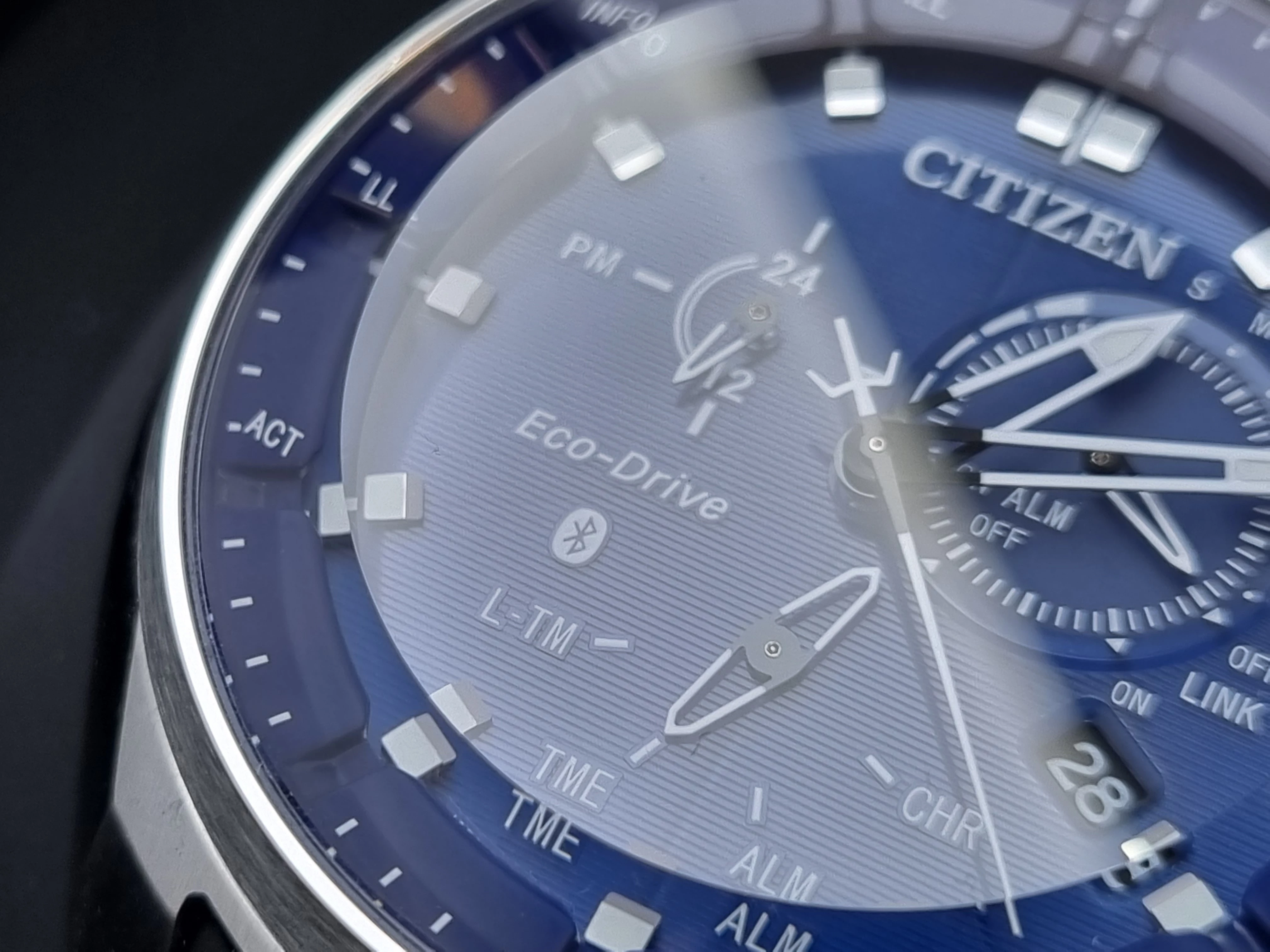 citizen-bluetooth-eco-drive-bz1020-14l-komplet-gw-rodzaj-analogowe