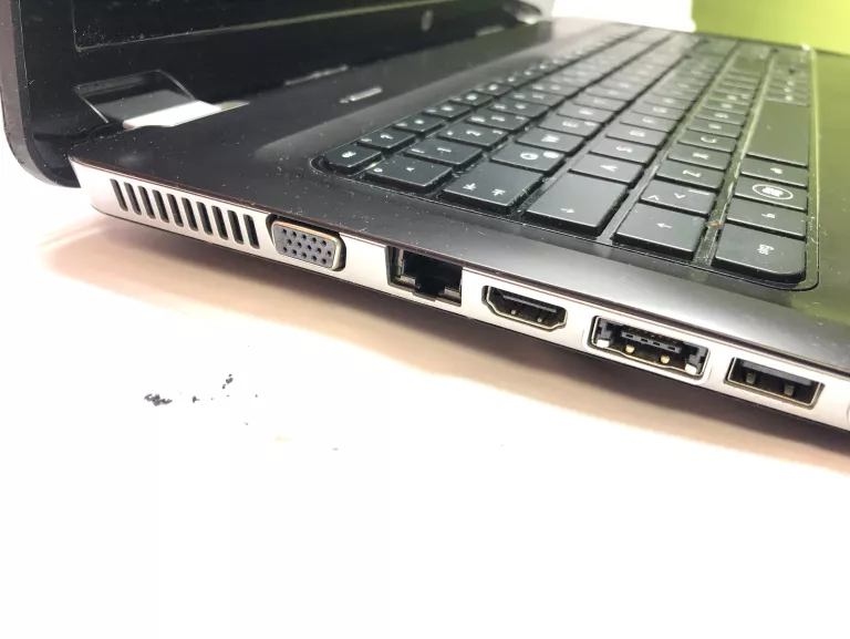 HP PAVILION DV7-3015EW 17,3" AMD
