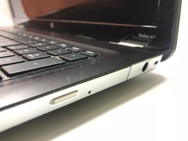 HP PAVILION DV7-3015EW 17,3" AMD