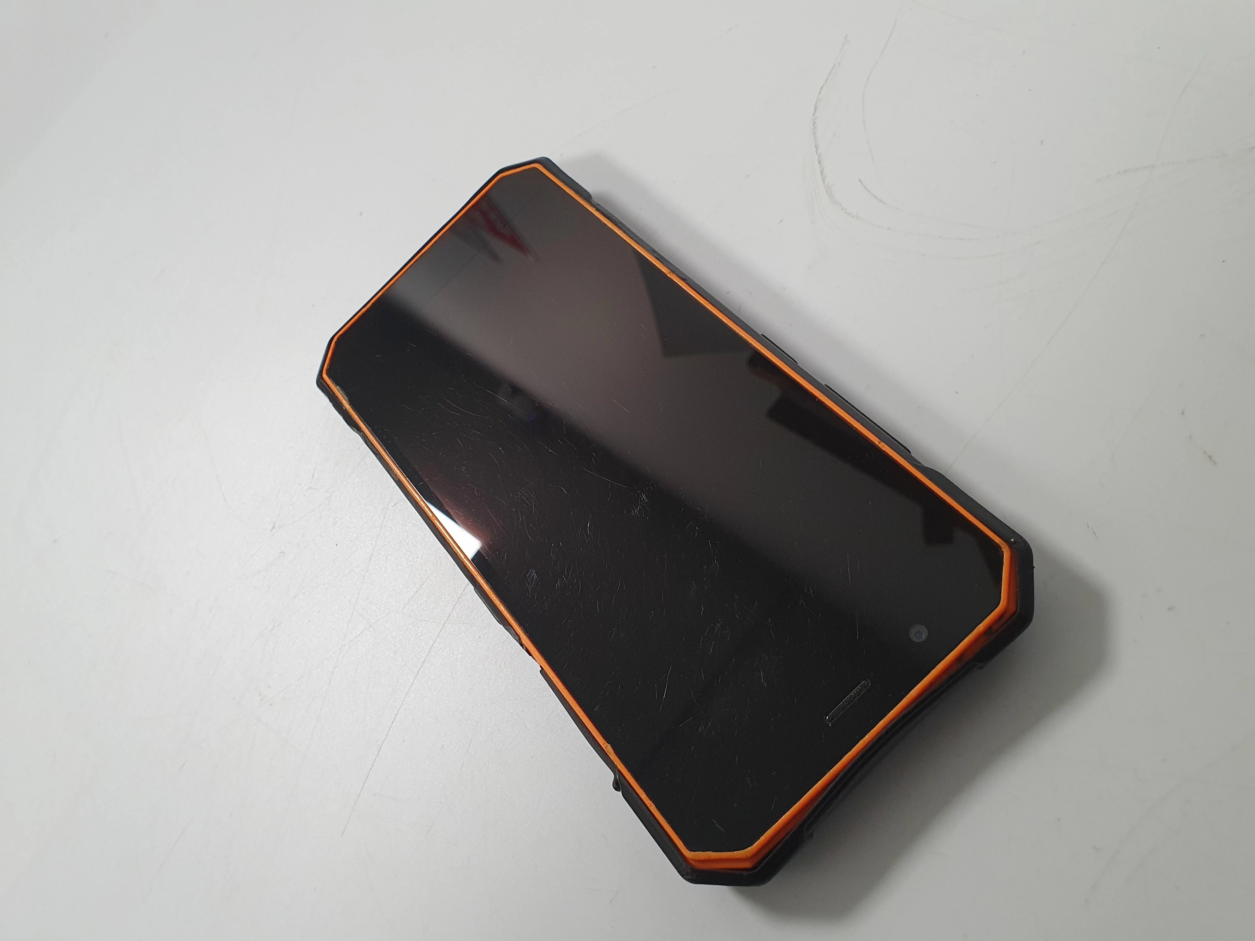 telefon-hammer-energy-18x9-przekatna-ekranu-57