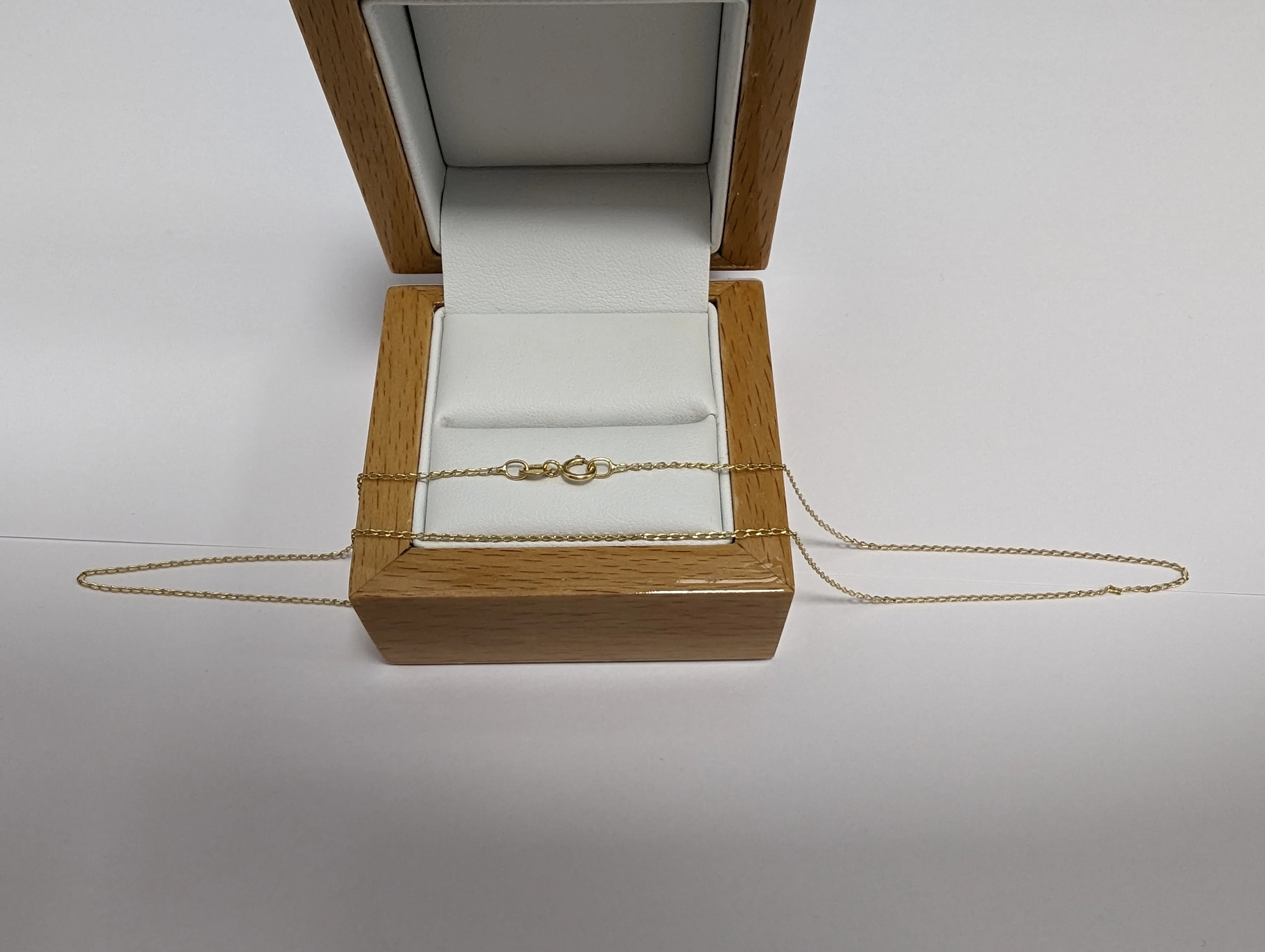 klasyczny-zloty-lancuszek-p585-099-stan-uzywany