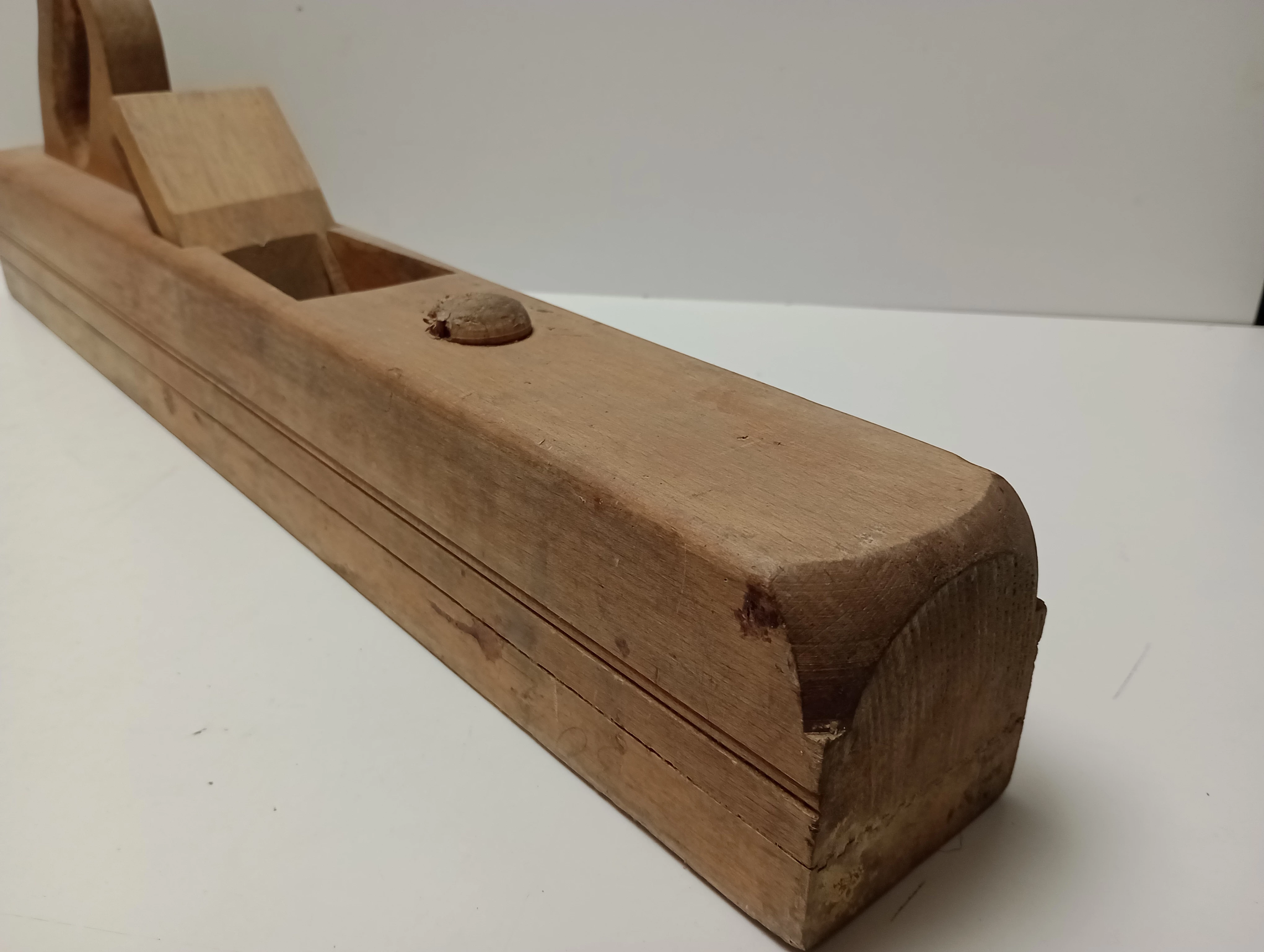 stary-strug-hebel-reczny-stolarski-60x8-cm-szerokosc-strugania-400