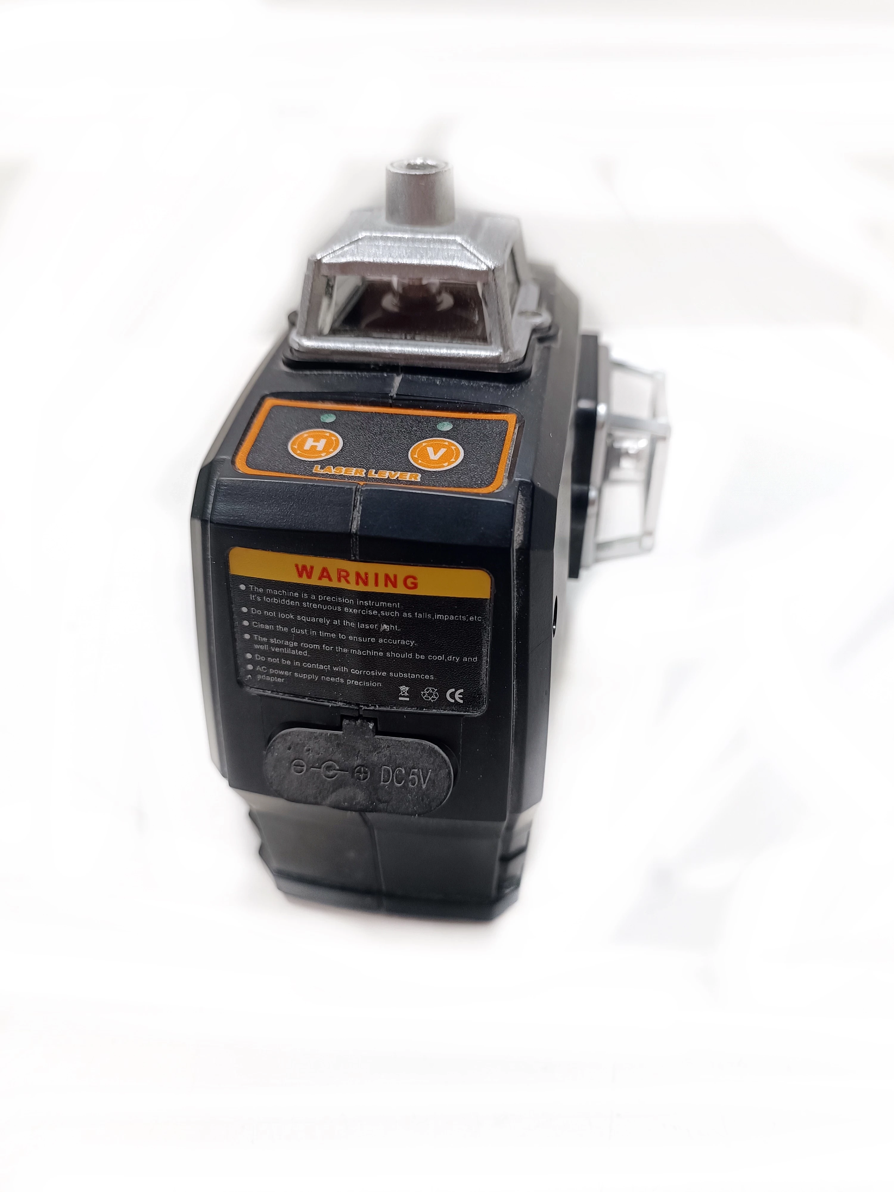 laser-krzyzowy-deko-dkll12pb1-maksymalny-zasieg-pracy-30