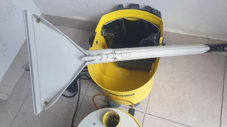 odkurzacz-pioracy-karcher-3001-przerwany-waz-kod-producenta-1628-4430