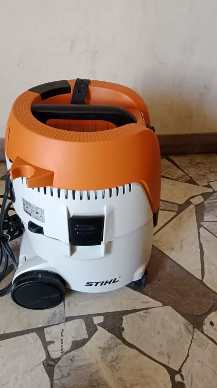 ODKURZACZ PRZEMYSŁOWY STIHL SE 62 E