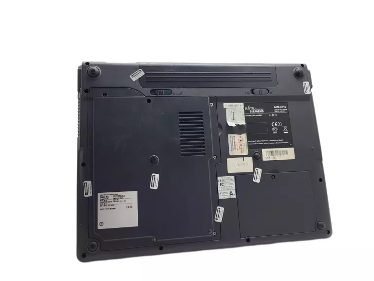 laptop-fujitsu-amilo-pro-v3515-przekatna-ekranu-1540