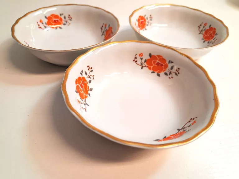 zestaw-naczyn-porcelana-duzy-zestaw-stan-nie-wymaga-renowacji