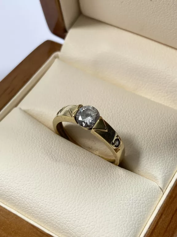 zloty-pierscionek-z-cyrkonia-585-179g-r10-material-15835-2