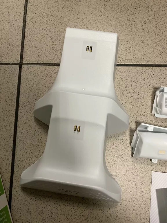 xbox-series-xs-twin-docking-station-jak-nowy-kod-producenta-2789034