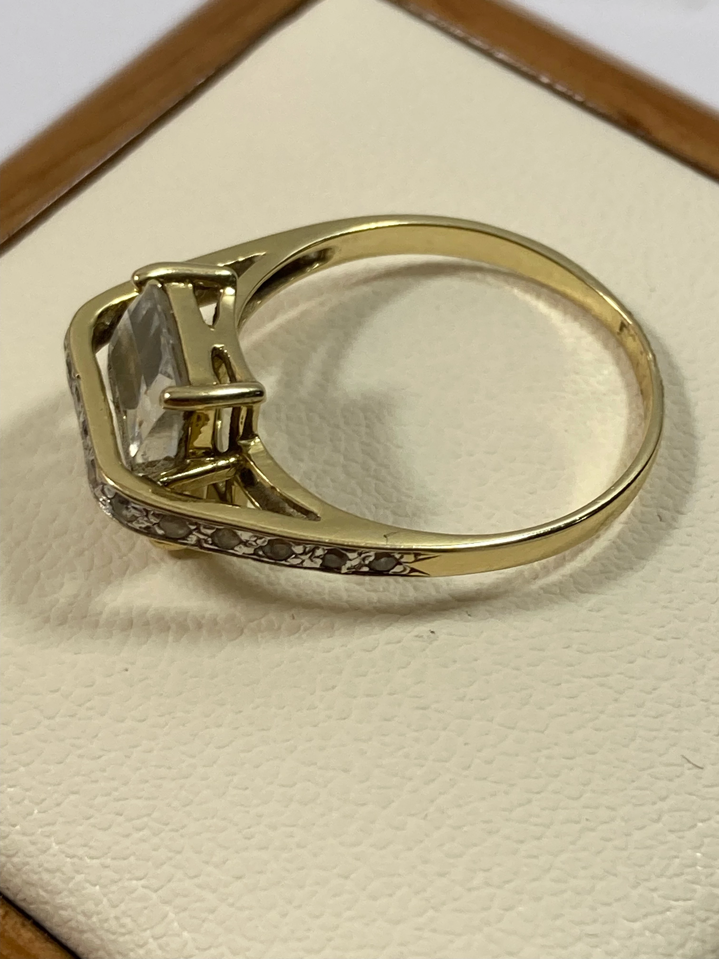 zloty-pierscionek-585-249g-r12-rozmiarsrednica-wew-mm-372-12