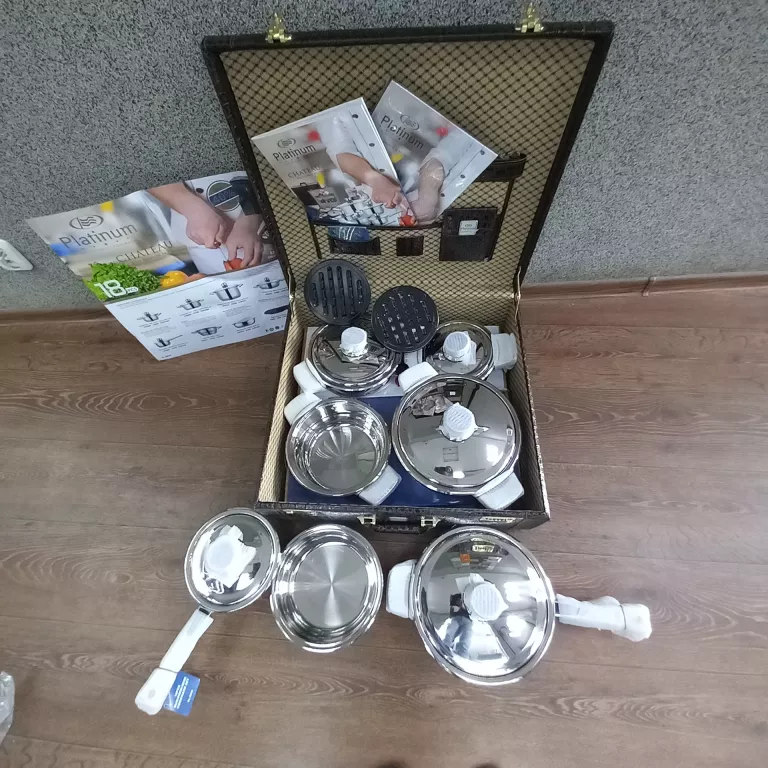 zestaw-garnkow-platinum-design-w-walizce-boleslawa-chrobrego-8-pszczyna-sc