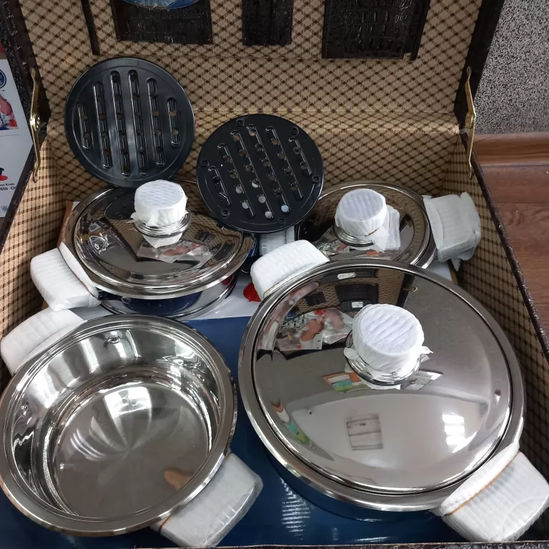 zestaw-garnkow-platinum-design-w-walizce-marka-inna