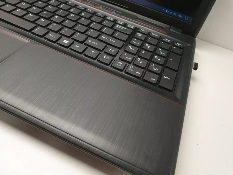 LAPTOP MSI MS-16GD I5 8GB SUPER STAN