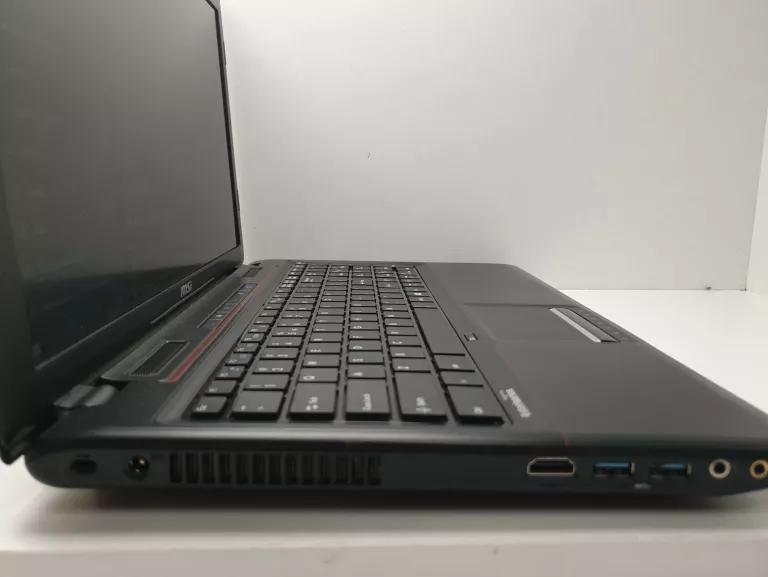 LAPTOP MSI MS-16GD I5 8GB SUPER STAN