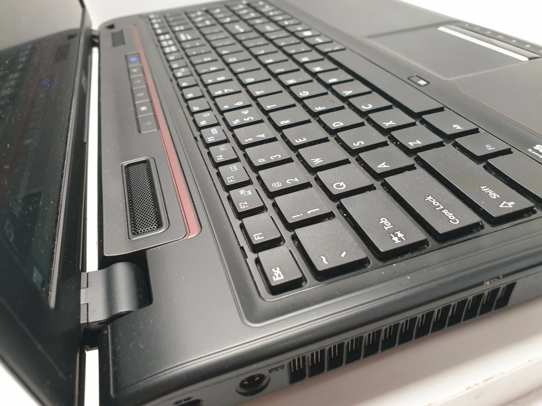 laptop-msi-ms-16gd-i5-8gb-super-stan-liczba-rdzeni-procesora-4