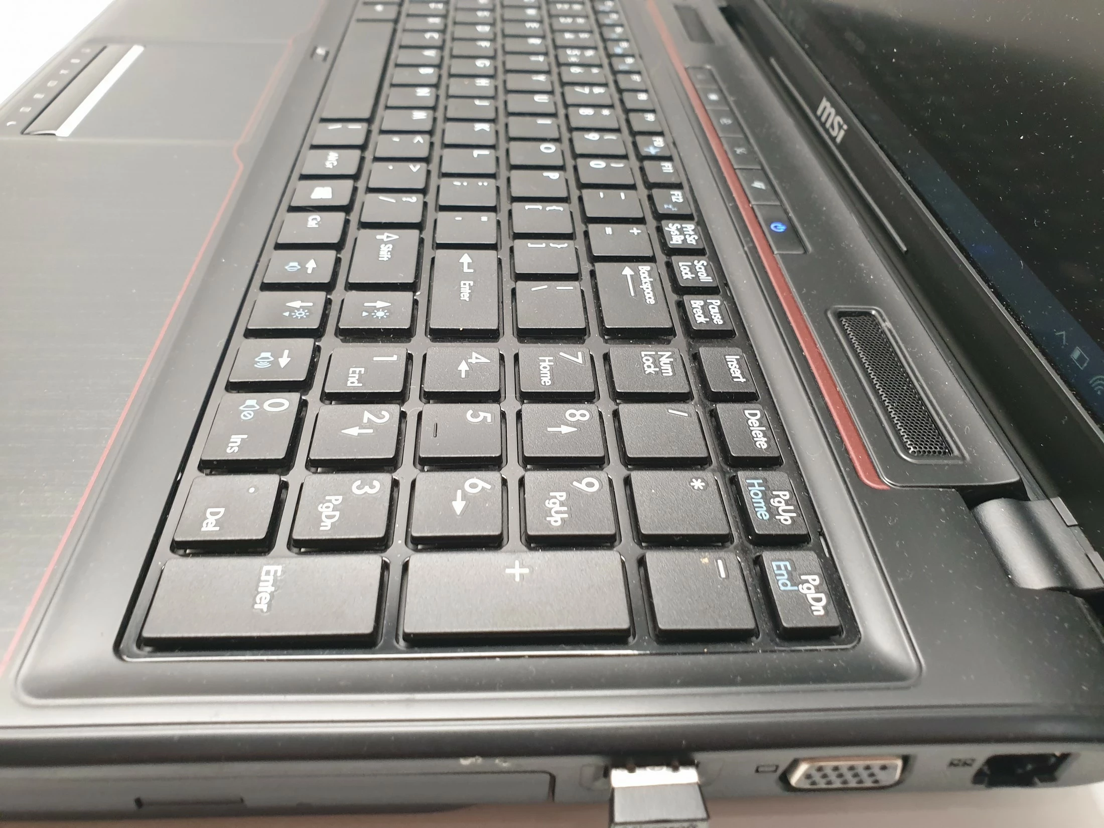 laptop-msi-ms-16gd-i5-8gb-super-stan-wielkosc-pamieci-ram-8-gb