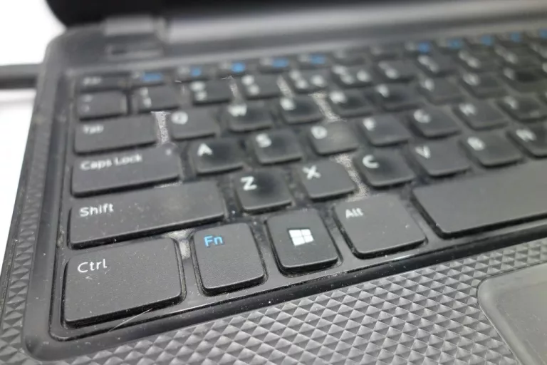 LAPTOP DELL INSPIRON 3537 @NACZĘSCI@