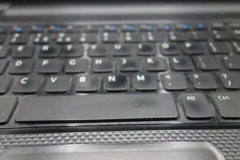 LAPTOP DELL INSPIRON 3537 @NACZĘSCI@