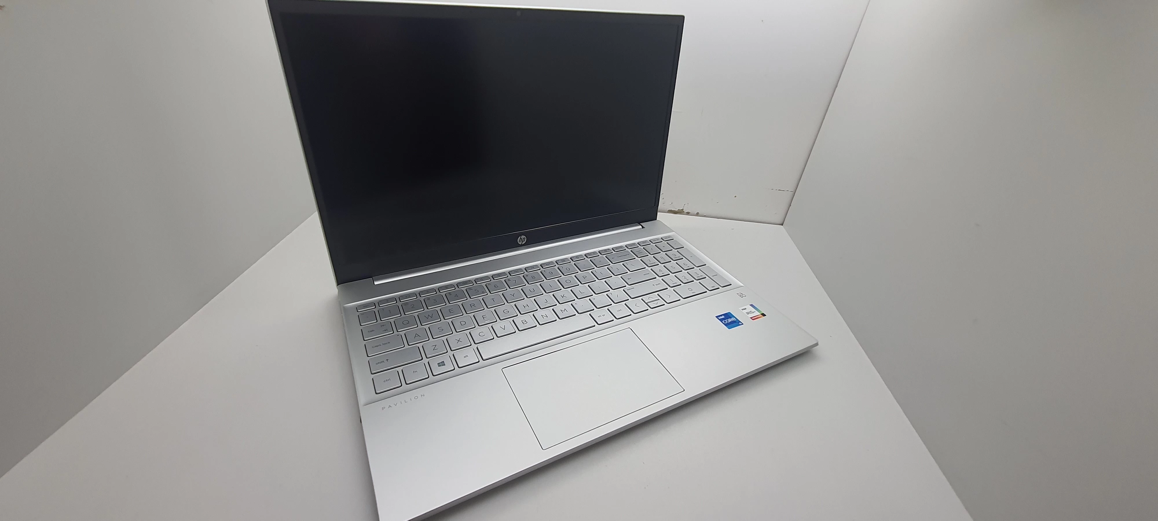 laptop-hp-pavilion-15-eg0052nw-i58gb512-ssd-przekatna-ekranu-156
