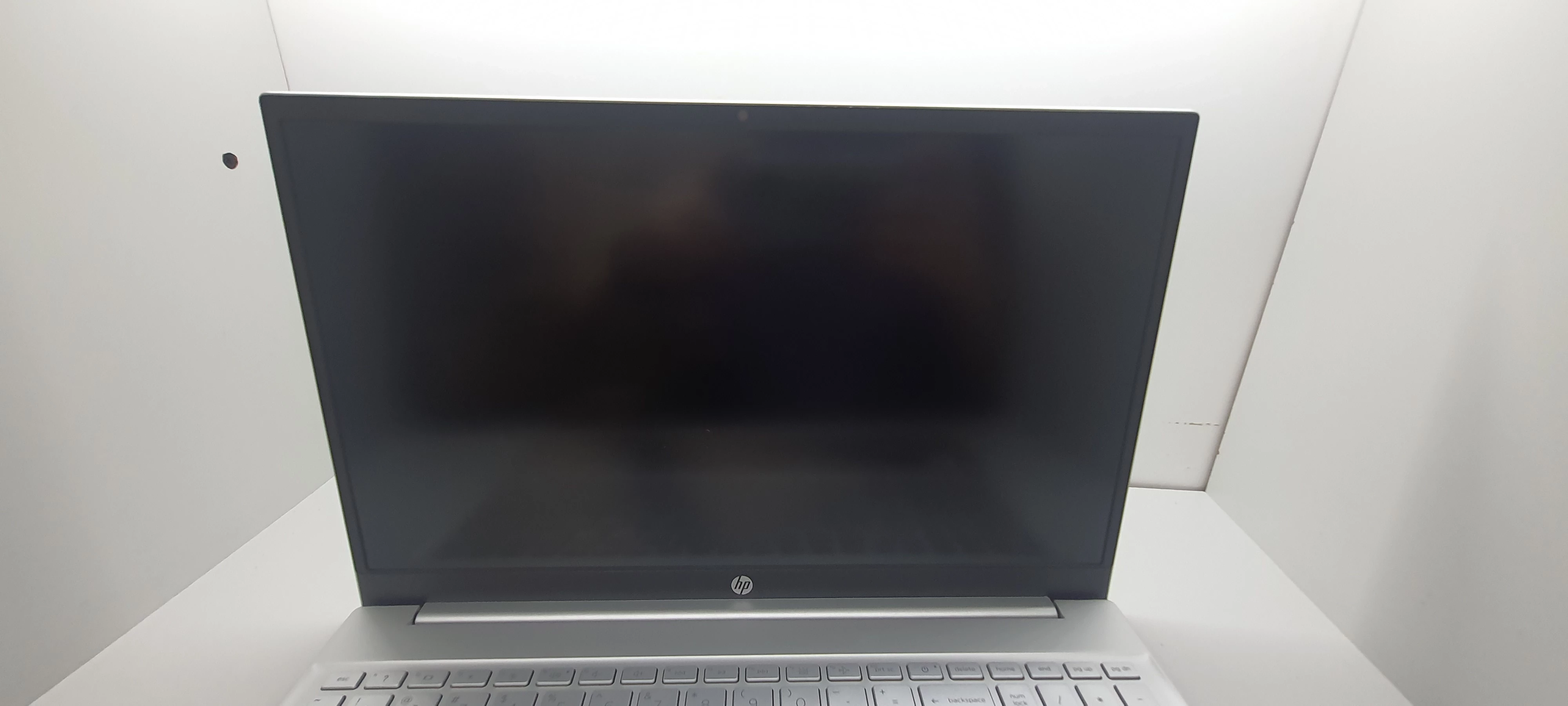 laptop-hp-pavilion-15-eg0052nw-i58gb512-ssd-liczba-rdzeni-procesora-4