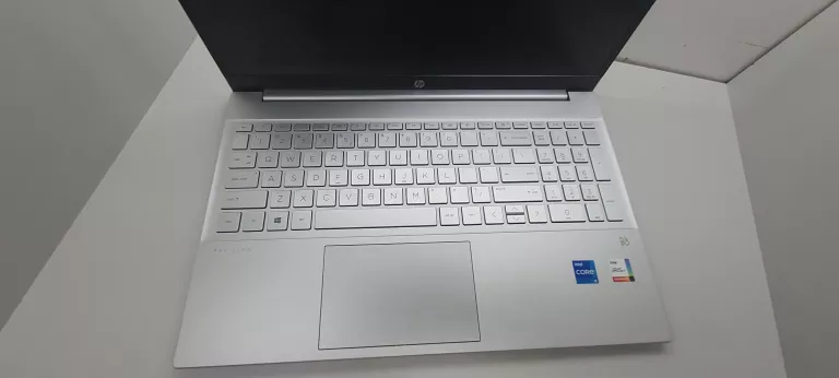 LAPTOP HP PAVILION 15-EG0052NW I5/8GB/512 SSD