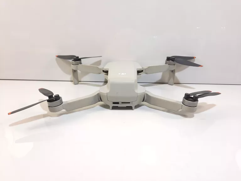 DRON DJI MINI 2 FLY MORE COMBO
