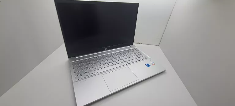 LAPTOP HP PAVILION 15-EG0052NW I5/8GB/512 SSD