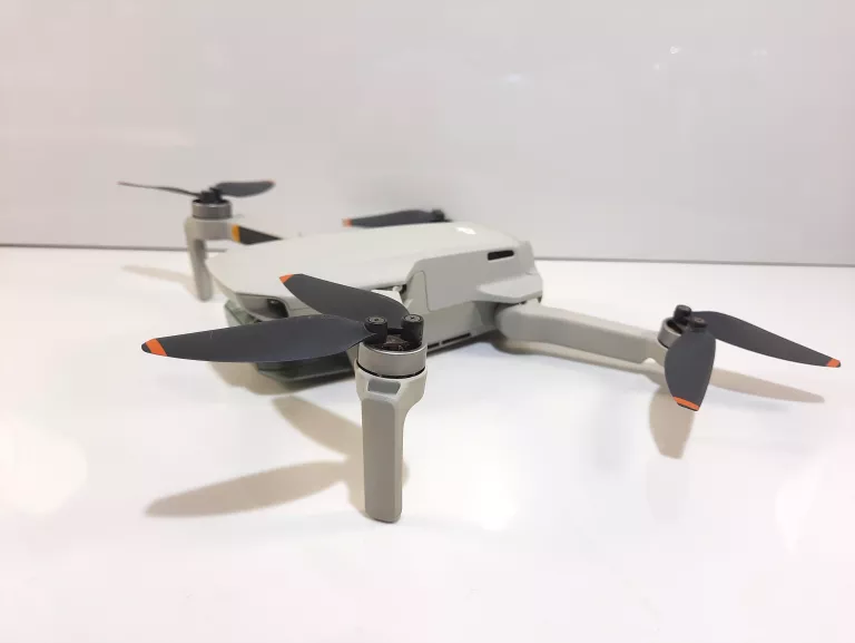 DRON DJI MINI 2 FLY MORE COMBO