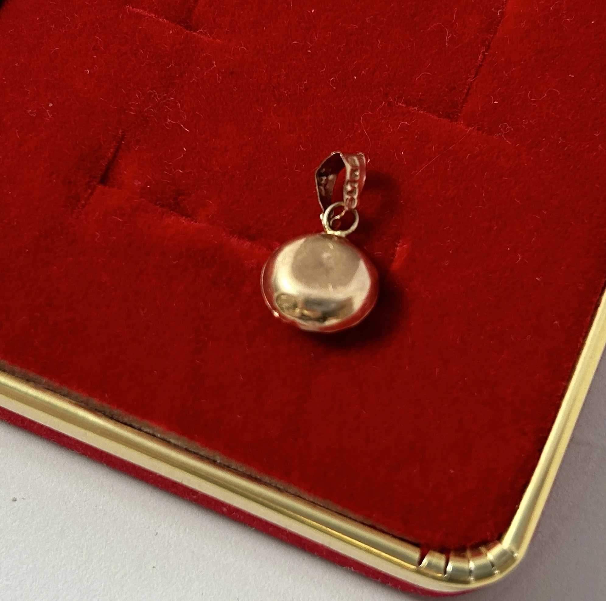 delikatna-zlota-zawieszka-oko-proroka-585-marka-bez-marki