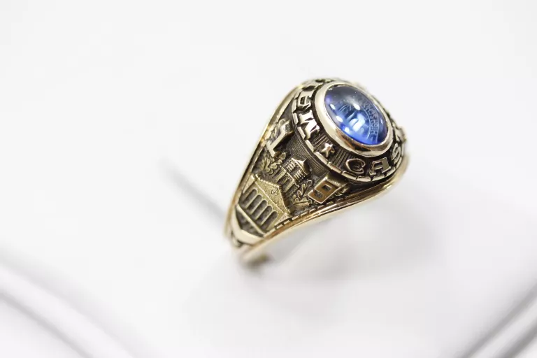 zloty-pierscien-uniwersytetu-stanowego-johna-robertsa-375-689g-r16-ean-gtin-5906196241447