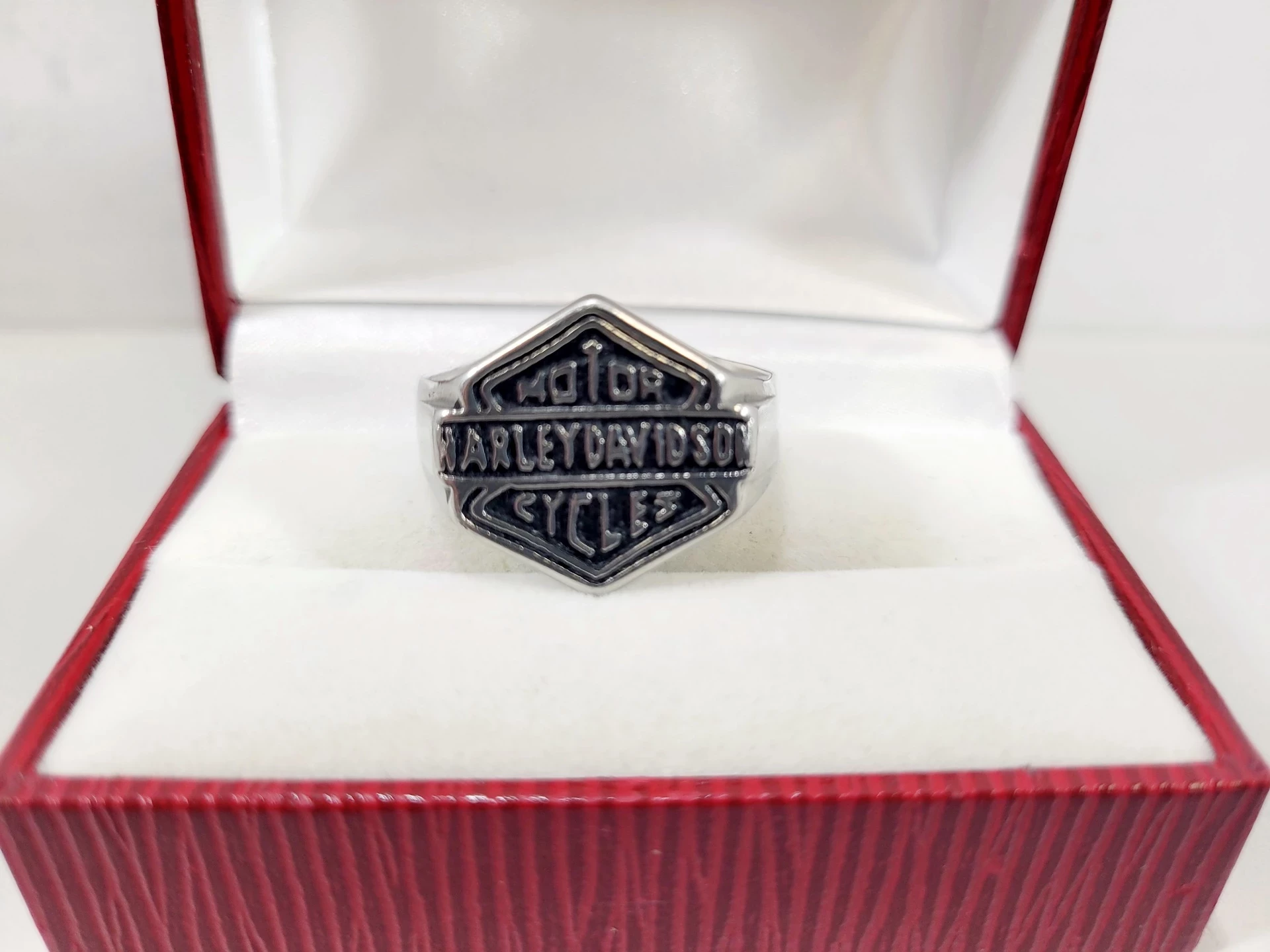 srebny-meski-sygnet-harley-davidson-w139gp925-material-inny