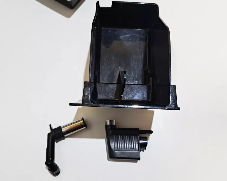 EKSPRES CIŚNIENIOWY DELONGHI ECAM 23.260